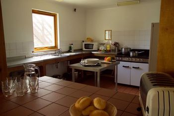 Middle Kitchen